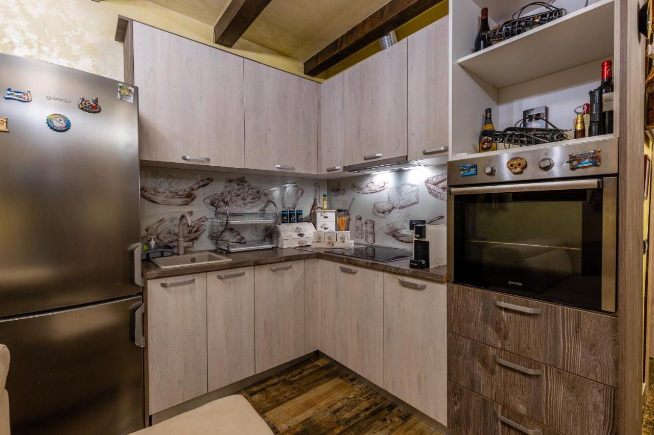 Luxury House Lotos Apartment Golubovci Екстериор снимка