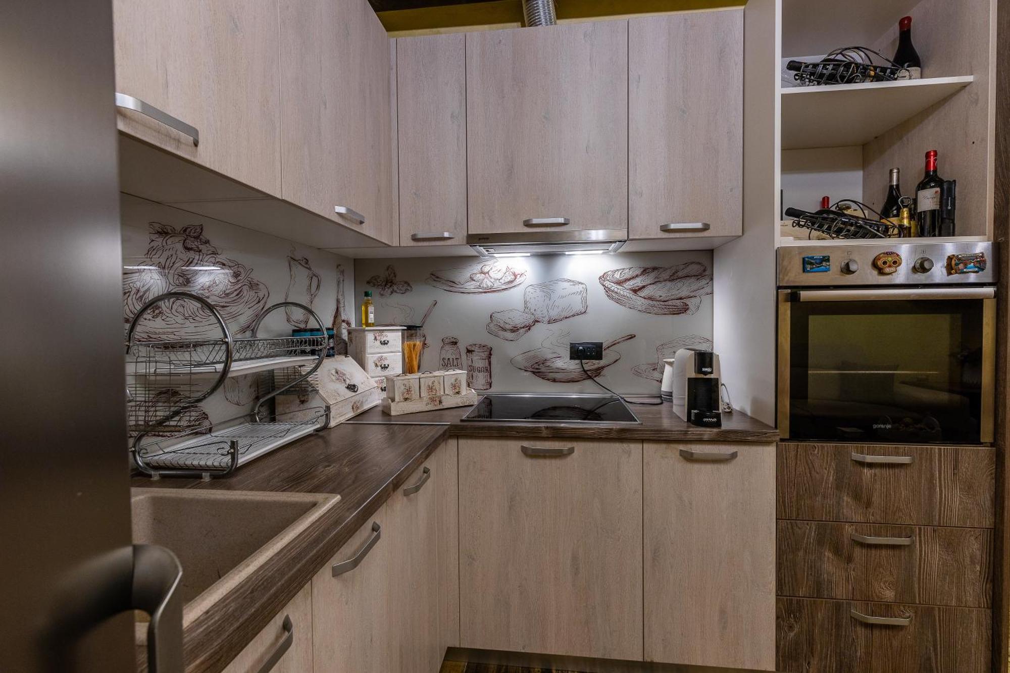 Luxury House Lotos Apartment Golubovci Екстериор снимка